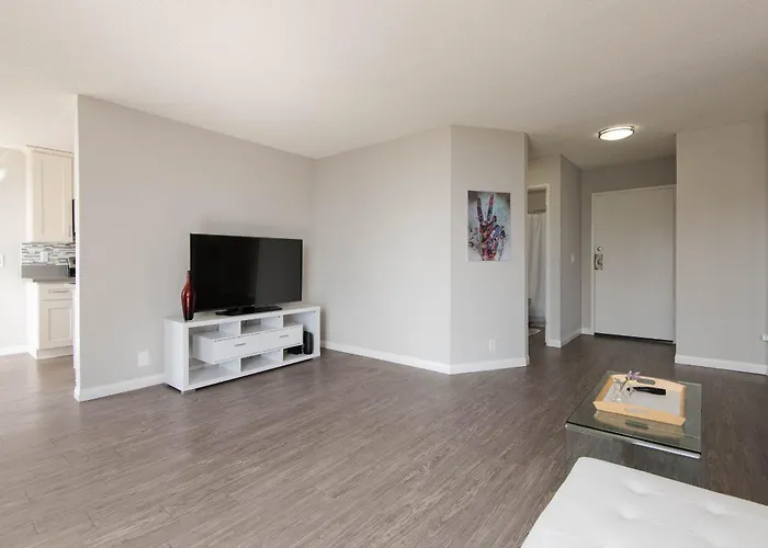 Prime Location 1-Bedroom With Pool